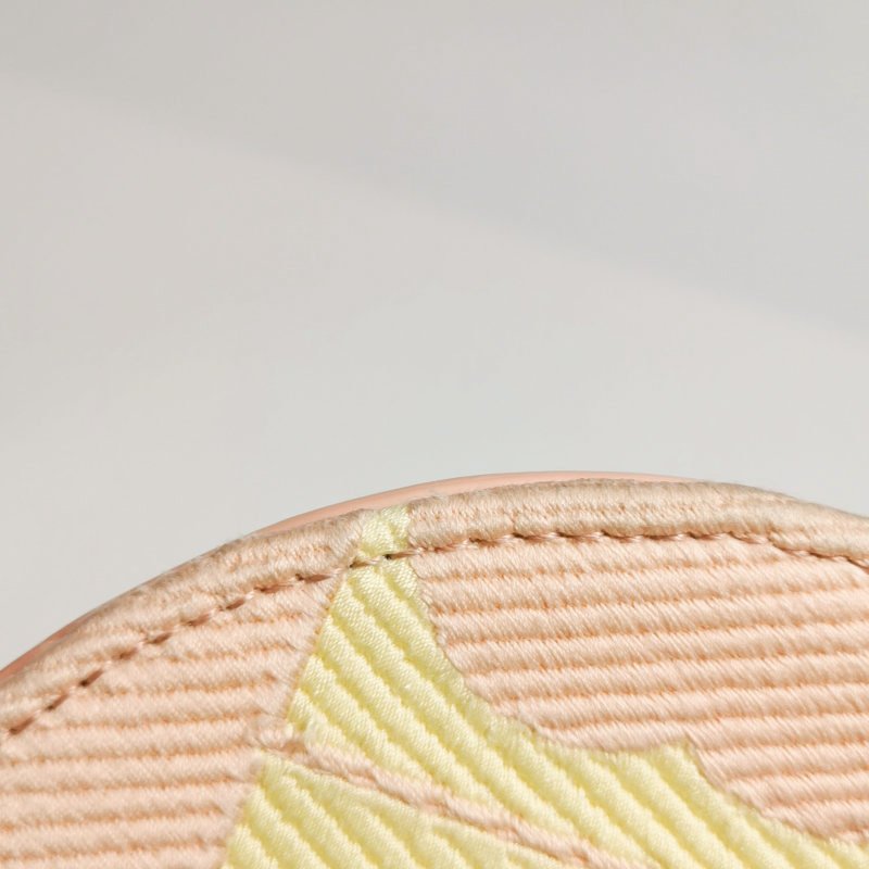 Burberry Chess牛皮帆布拼色圖案金屬旋扣斜挎包單肩包-12