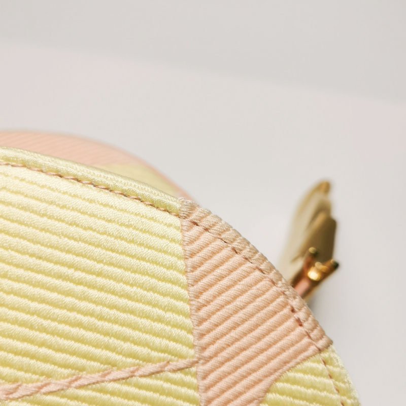 Burberry Chess牛皮帆布拼色圖案金屬旋扣斜挎包單肩包-14