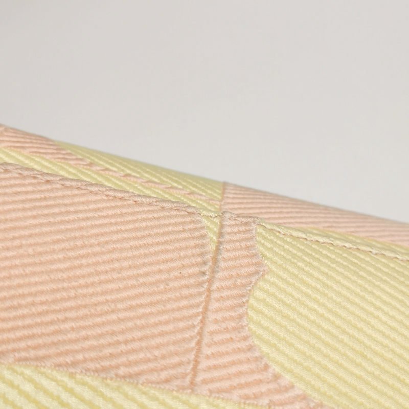 Burberry Chess牛皮帆布拼色圖案金屬旋扣斜挎包單肩包-16