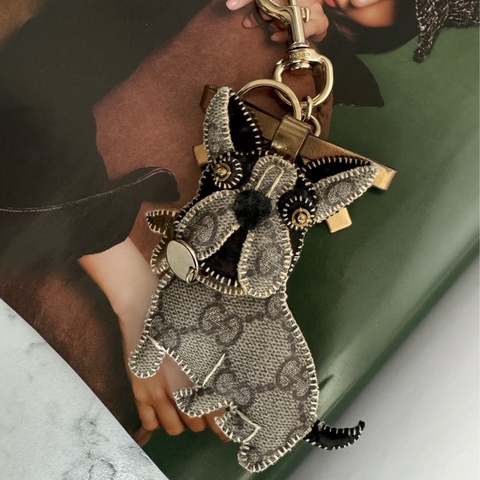 Gucci鬥牛犬吊飾🐶 超級可愛✨