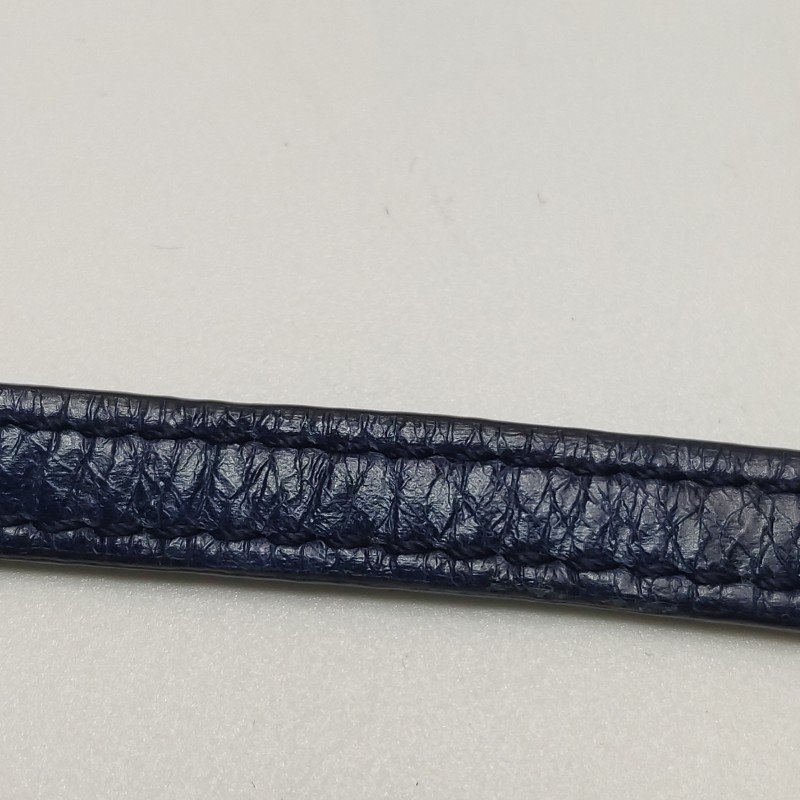 Miu Miu油蠟皮純色褶皺字母logo斜挎包單肩包-22