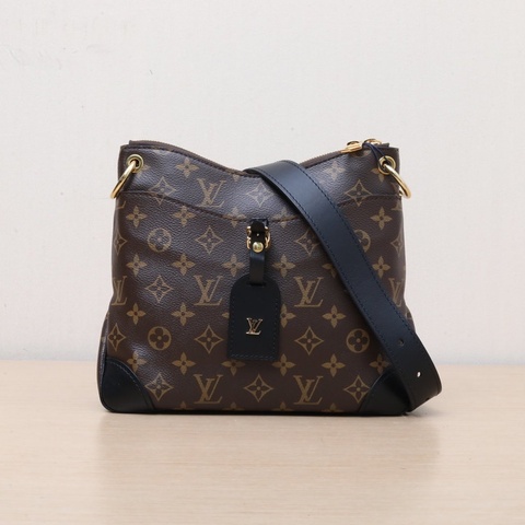 LOUIS VUITTON Odeon單肩斜挎牛角包小號24黑色PVC金扣晶片