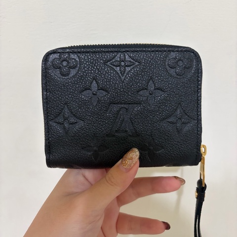🌟全新🌟LV黑牛皮壓紋金釦ㄇ拉零錢包M60574