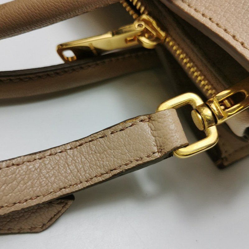 Miu Miu Madras羊皮純色字母logo金屬扣單肩包-10