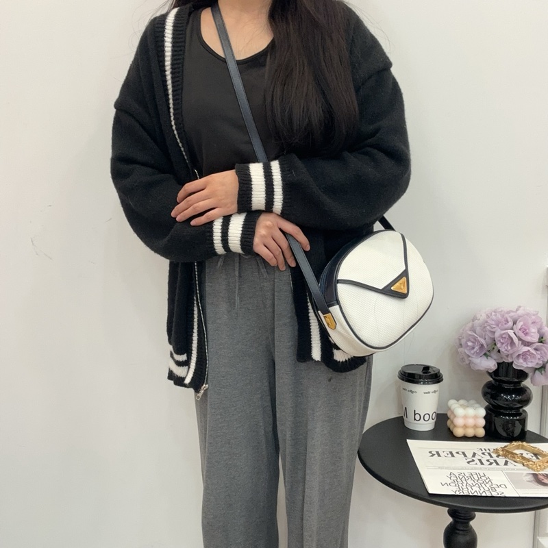 YSL Vintage 中古白色編織皮革信封斜背包包-4