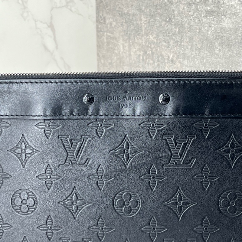 💗香緹國際精品💗 794 LV 壓紋手拿包-1