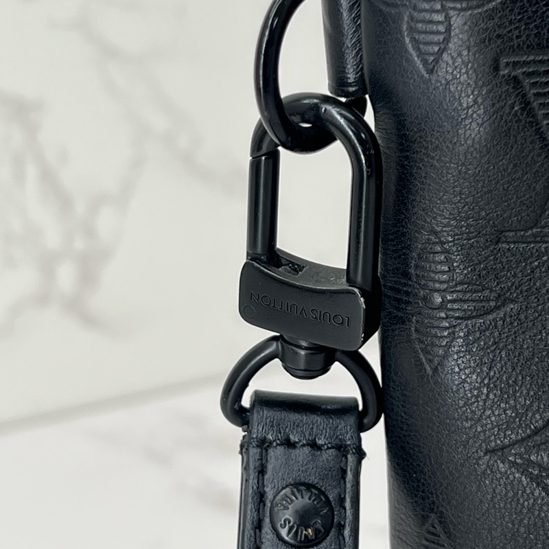 💗香緹國際精品💗 794 LV 壓紋手拿包-2