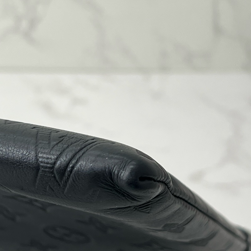 💗香緹國際精品💗 794 LV 壓紋手拿包-4