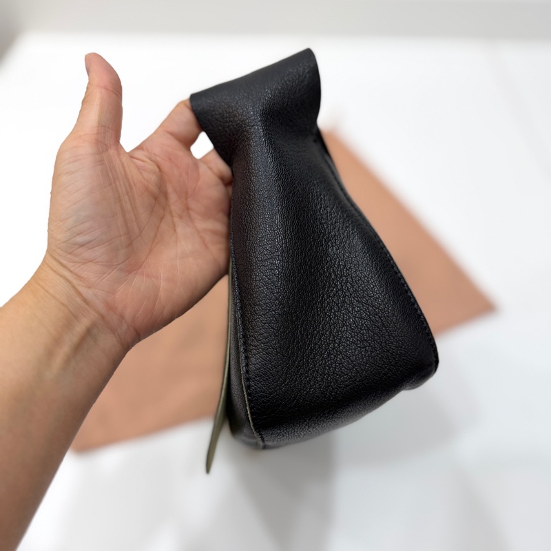 MIU MIU Vintage 蝴蝶結 黑色牛皮 肩背包 側背包 手提包-11