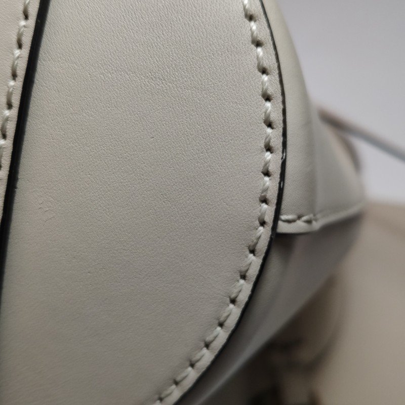 Burberry The Bucket牛皮純色字母logo子母包單肩包-15