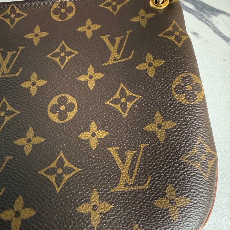 Lv 雙層斜背包 最好用-2