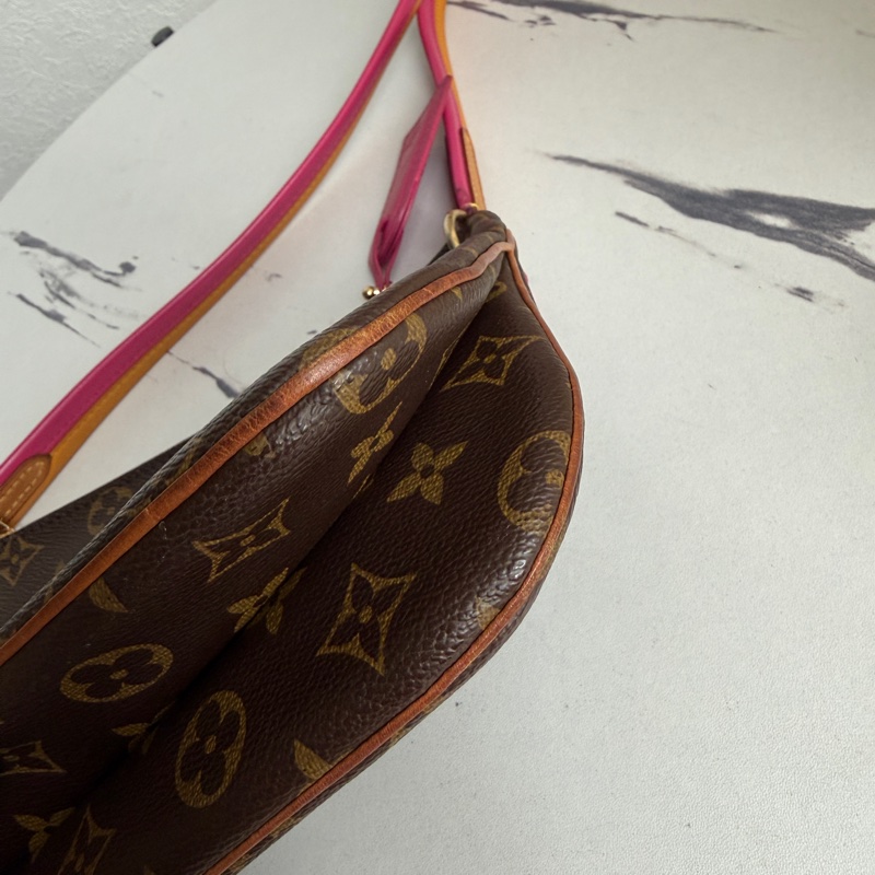 Lv 雙層斜背包 最好用-18