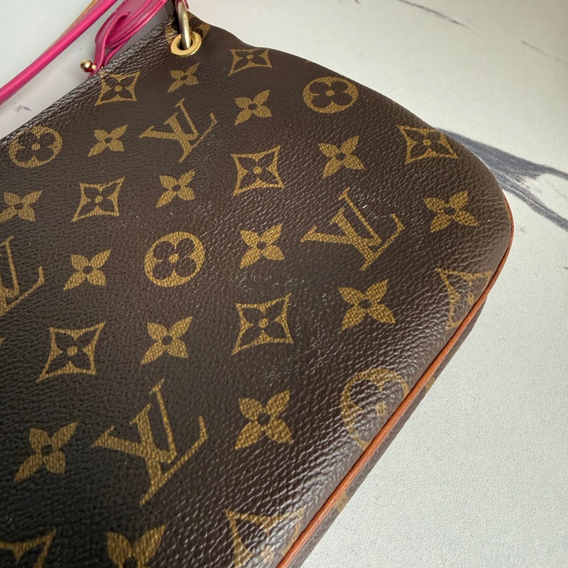 Lv 雙層斜背包 最好用-20