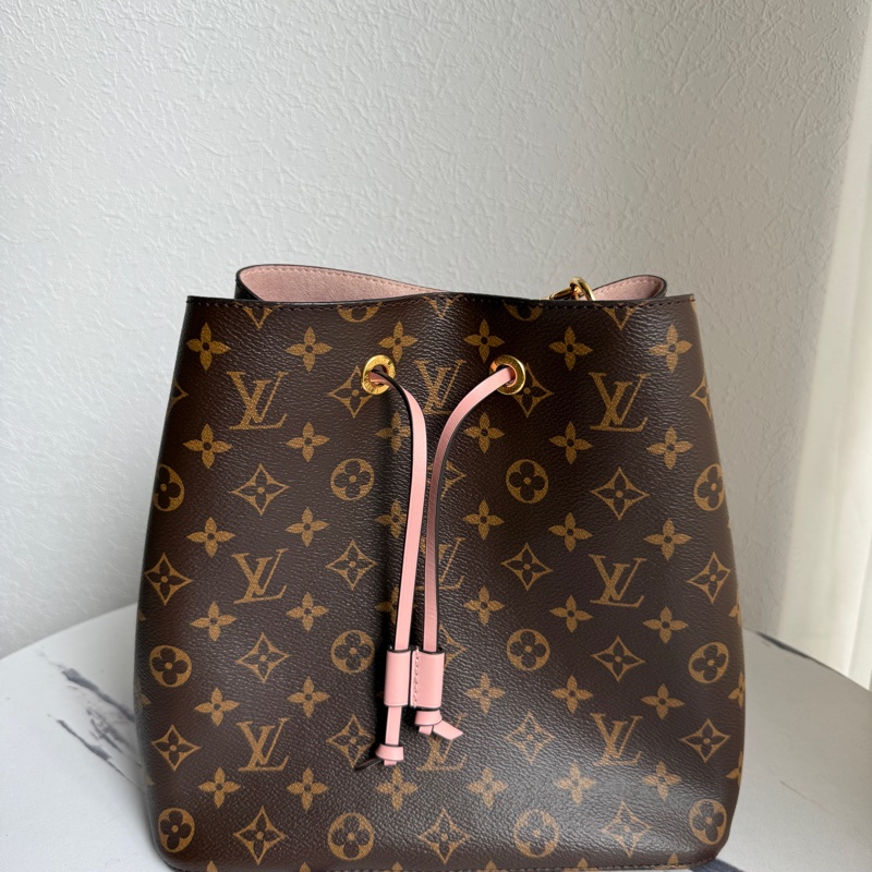 lv 花紋粉色水桶包-0