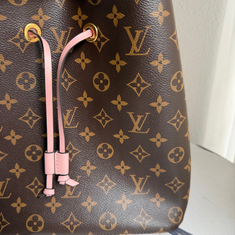 lv 花紋粉色水桶包-2