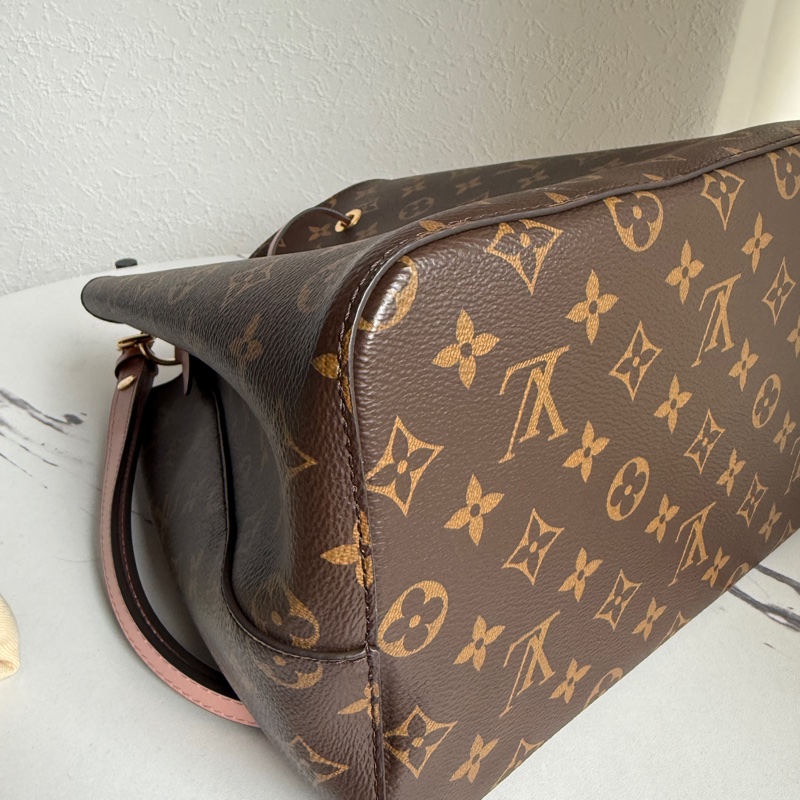 lv 花紋粉色水桶包-15