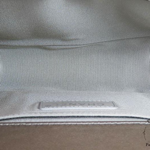 【巴黎站二手名牌專賣店】＊現貨＊CHANEL 香奈兒 真品＊經典BOY系列銀灰色皮革復古銀釦滾鏈肩背斜背包(25)-3