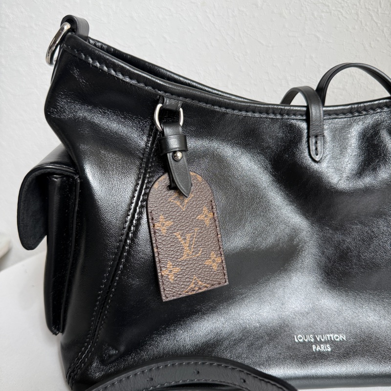 lv最愛的黑武士 真的很耐看-1