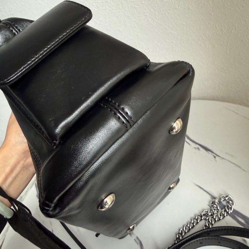 lv最愛的黑武士 真的很耐看-11