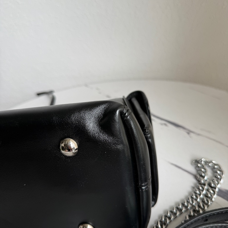 lv最愛的黑武士 真的很耐看-14