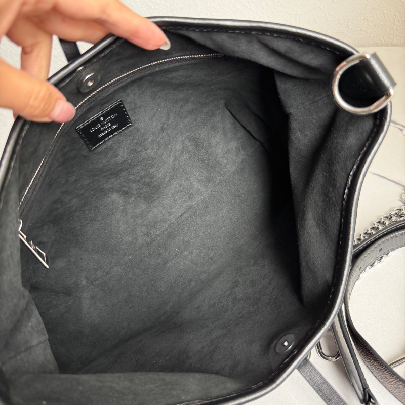 lv最愛的黑武士 真的很耐看-18