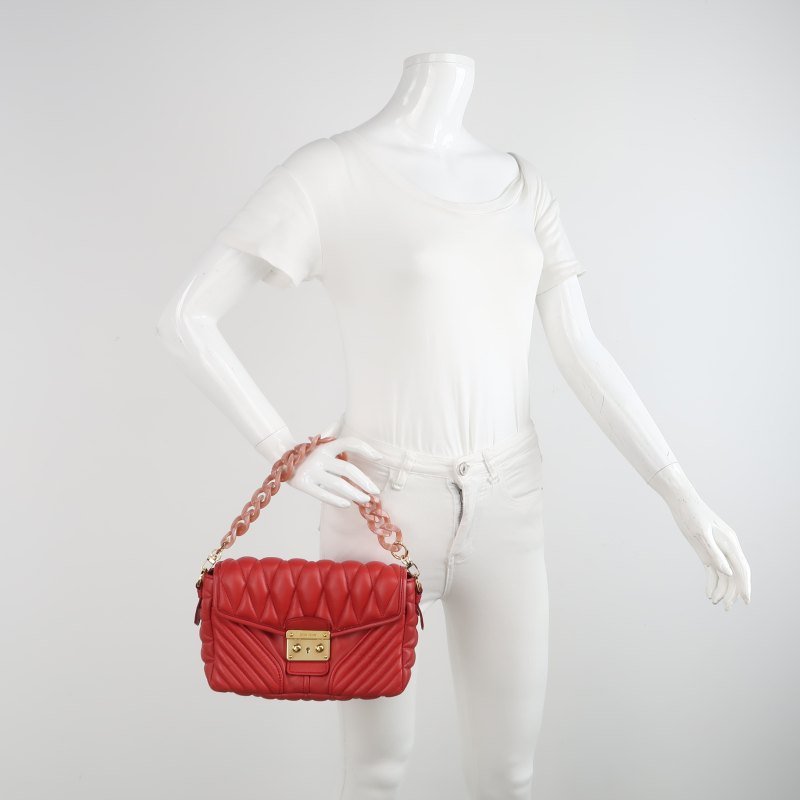 Miu Miu羊皮純色字母Logo手提包-1