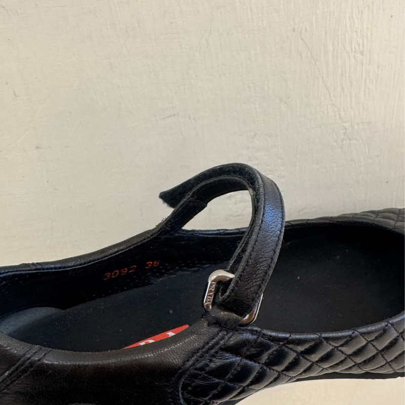 prada黑皮革菱格紋瑪莉珍鞋😻36號-15