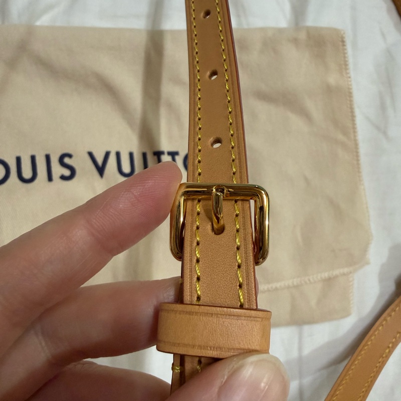 LV Nano Alma M82717 小貝殼包 手提 斜背 側背包-11