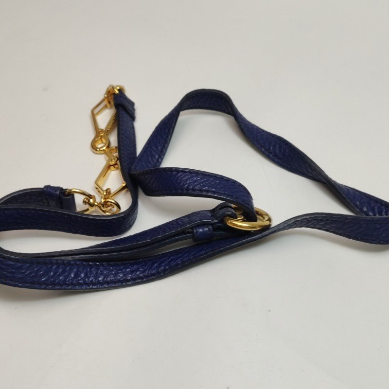 Miu Miu牛皮純色字母Logo斜挎包單肩包-15