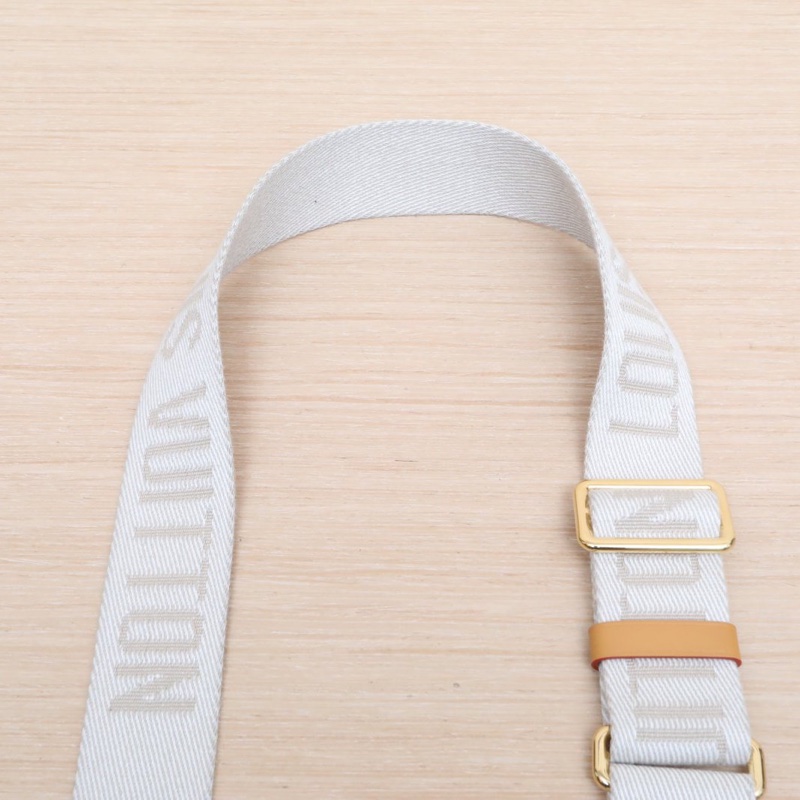 LOUIS VUITTON 老花PVC晶片Nigo聯名FlapDouble心形手機包肩背包-5