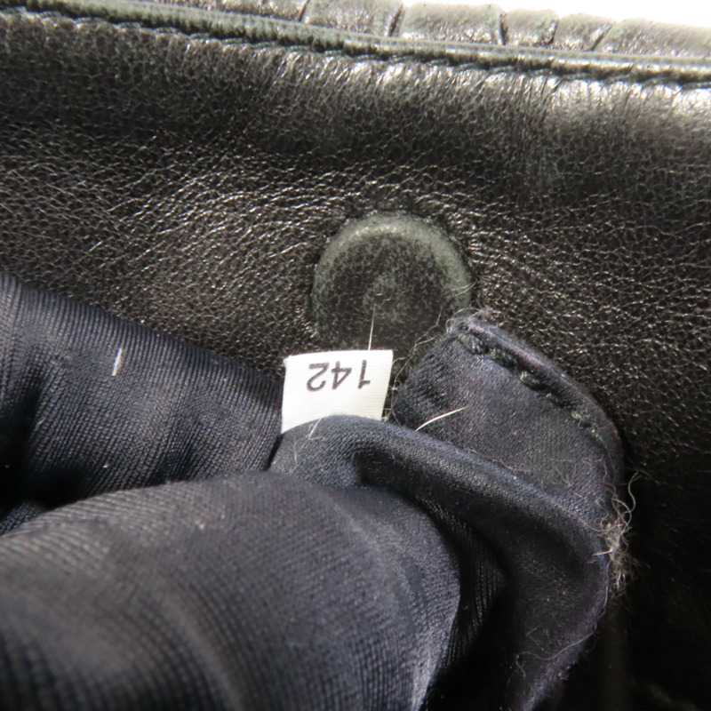 Miu Miu 羊皮皮革Shoulder Bag銀扣肩背袋-8