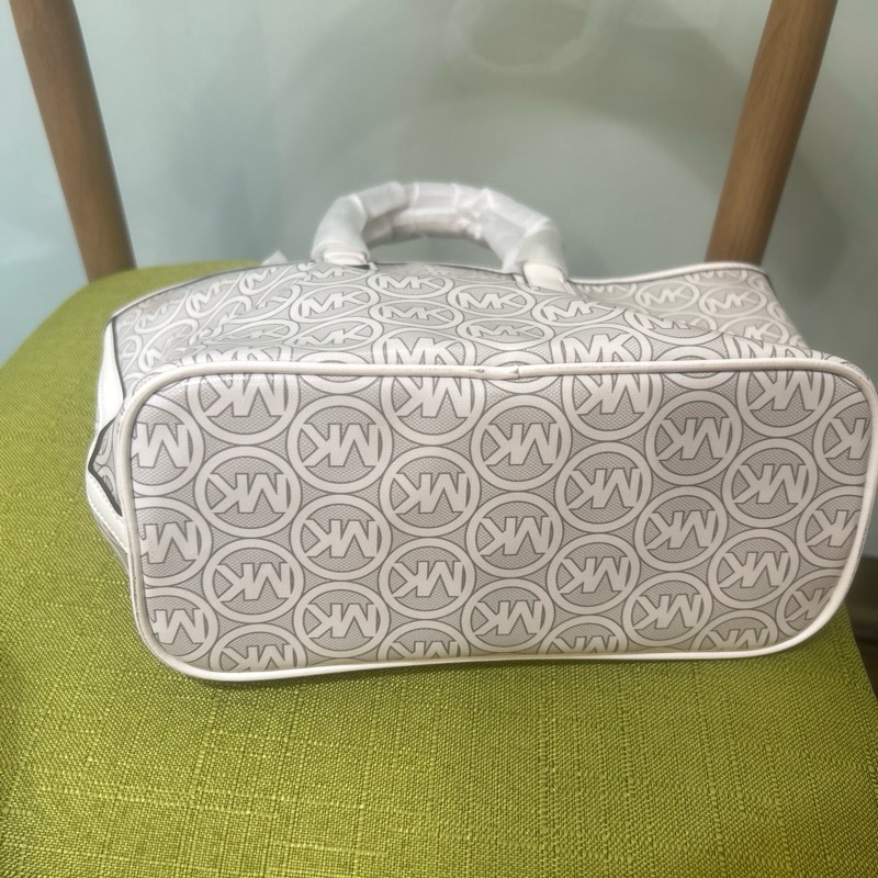 【全新】Michael Kors MK 滿版印花托特包／手提包｜可當天出貨-4