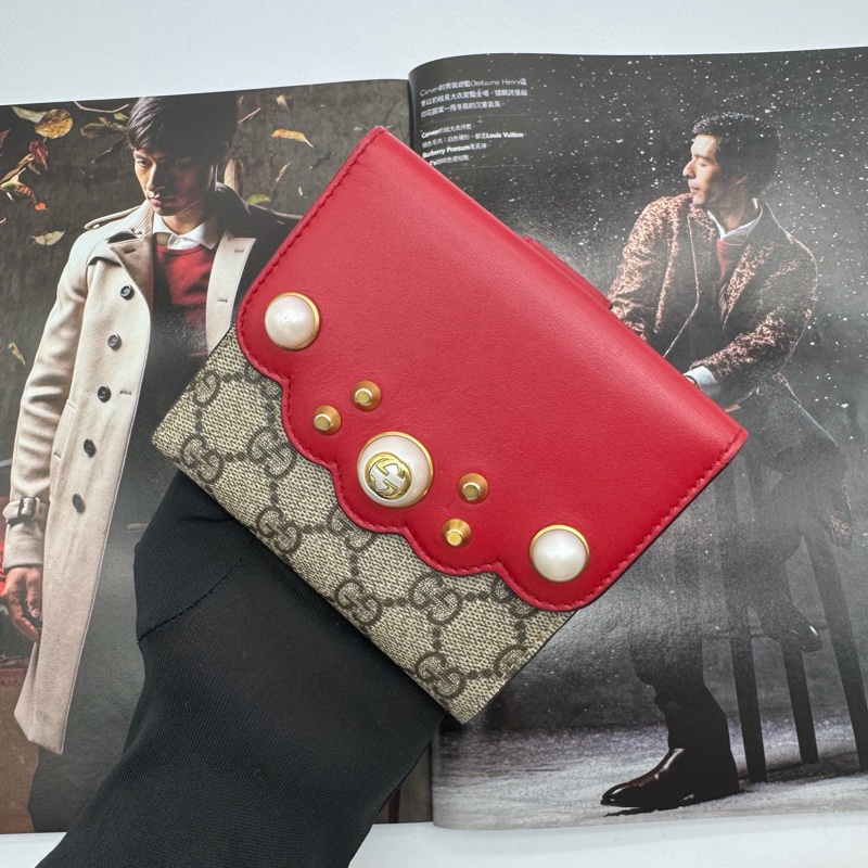 GUCCI GG Supreme Wallet 珍珠鉚釘紅色雙折中夾-15