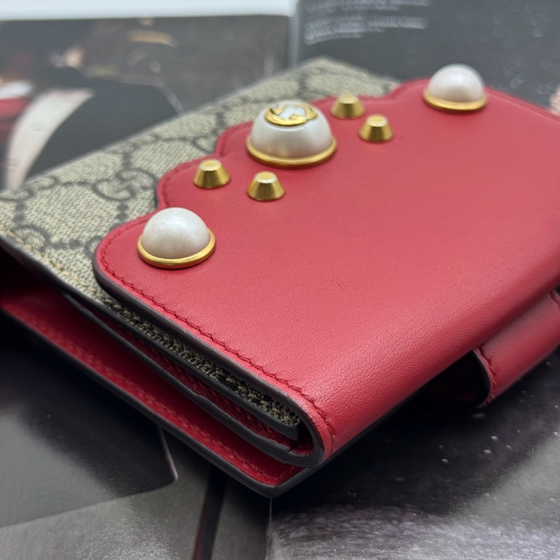 GUCCI GG Supreme Wallet 珍珠鉚釘紅色雙折中夾-24