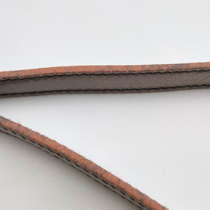 Miu Miu Coffer油蠟皮純色褶皺金屬鎖扣斜挎包單肩包-14