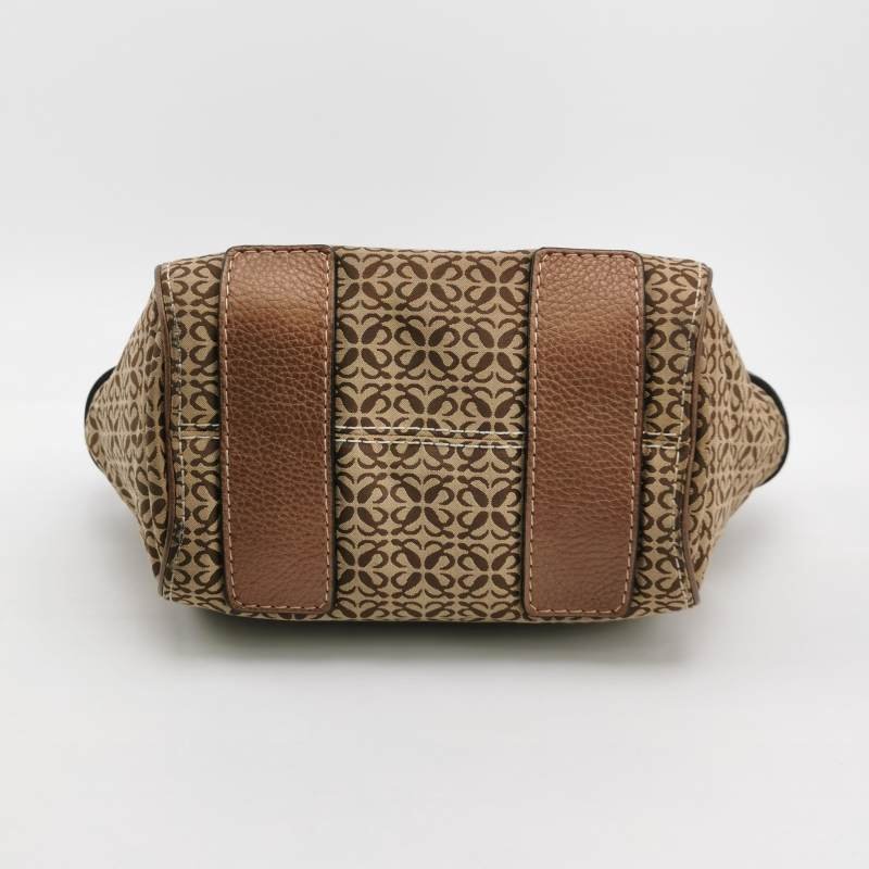 Loewe牛皮帆布皮標字母logo金屬裝飾單肩包-5