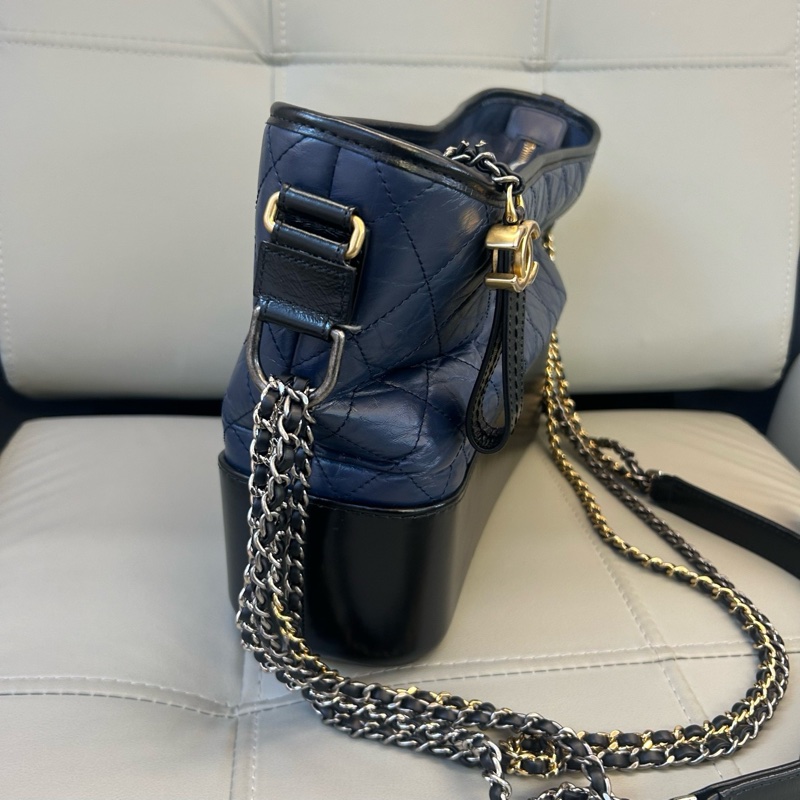 香奈兒深藍色流浪中號 27開有卡 無附件-3