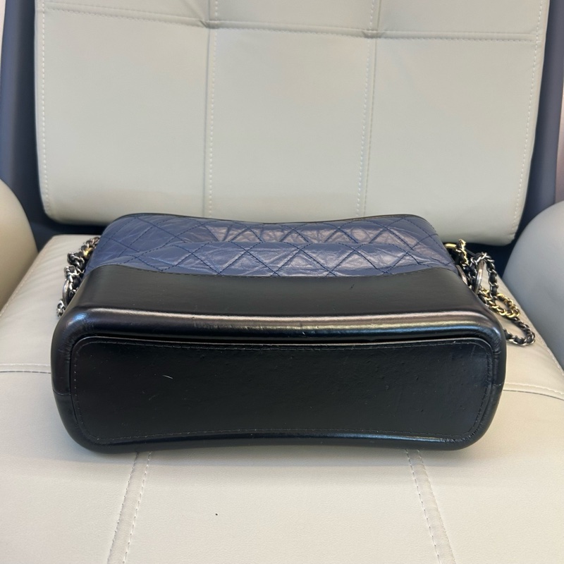 香奈兒深藍色流浪中號 27開有卡 無附件-4