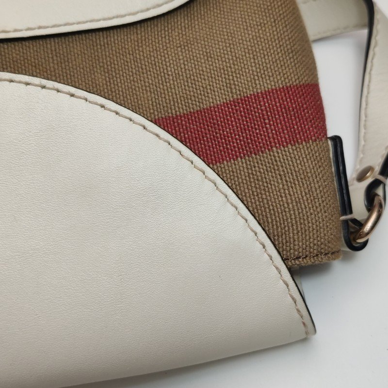Burberry牛皮帆布拼色壓紋字母Logo斜挎包單肩包-16