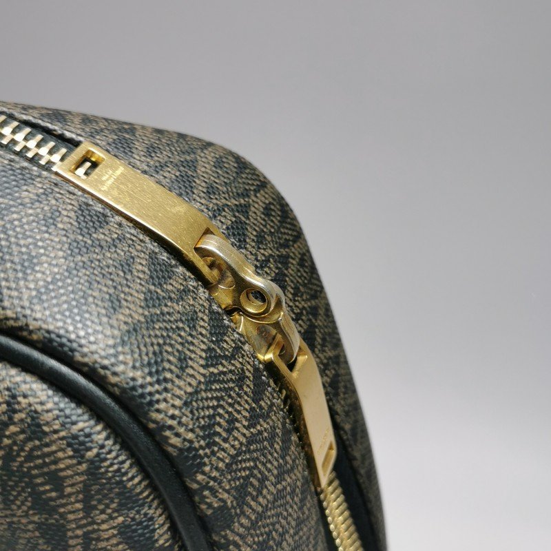 Saint Laurent牛皮老花滿印字母Logo手提包-11