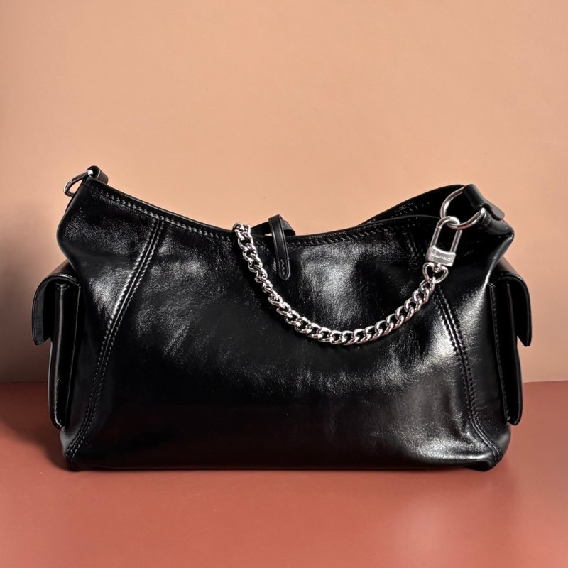 小號黑武士 男女都可::LOUIS VUITTON:: LV M24861 CarryAll Cargo Vibe PM 黑色雙口袋肩背包 斜背包 手提包-4