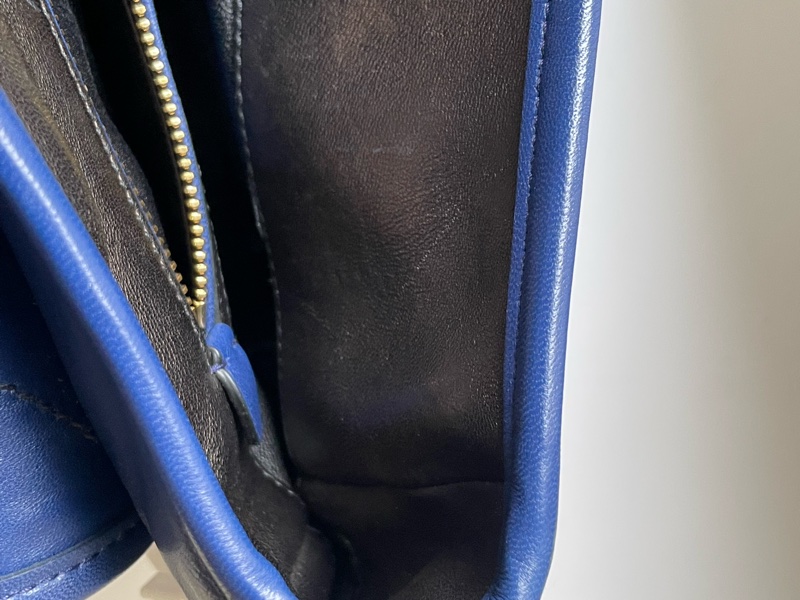 ▪️富貴選物FUGUEI▪️MIU MIU 千金秀款藍金拉鏈包-21