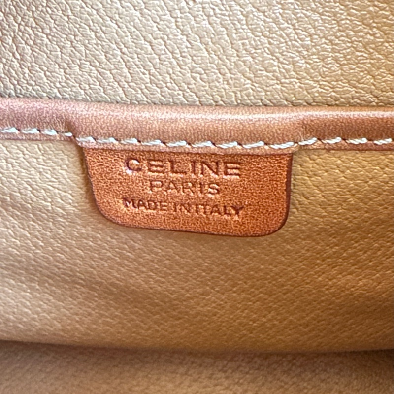 【標題】：CELINE 經典復古老花後背包｜Macadam 凱旋門拼皮 迷你後背包 Vintage-40