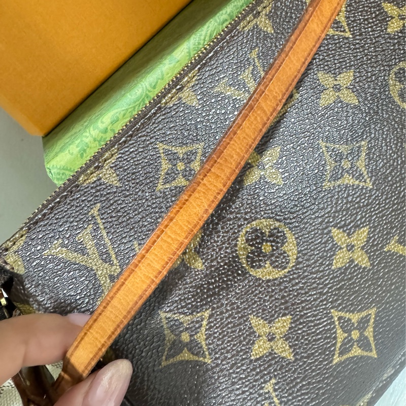 Lv 大款 麻將包 腋下包-20