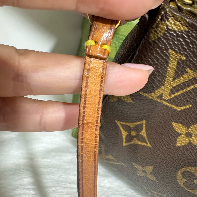 Lv 大款 麻將包 腋下包-25