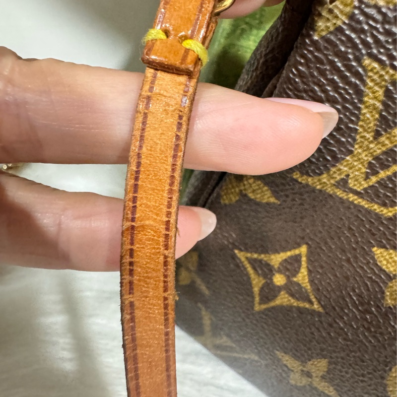 Lv 大款 麻將包 腋下包-26