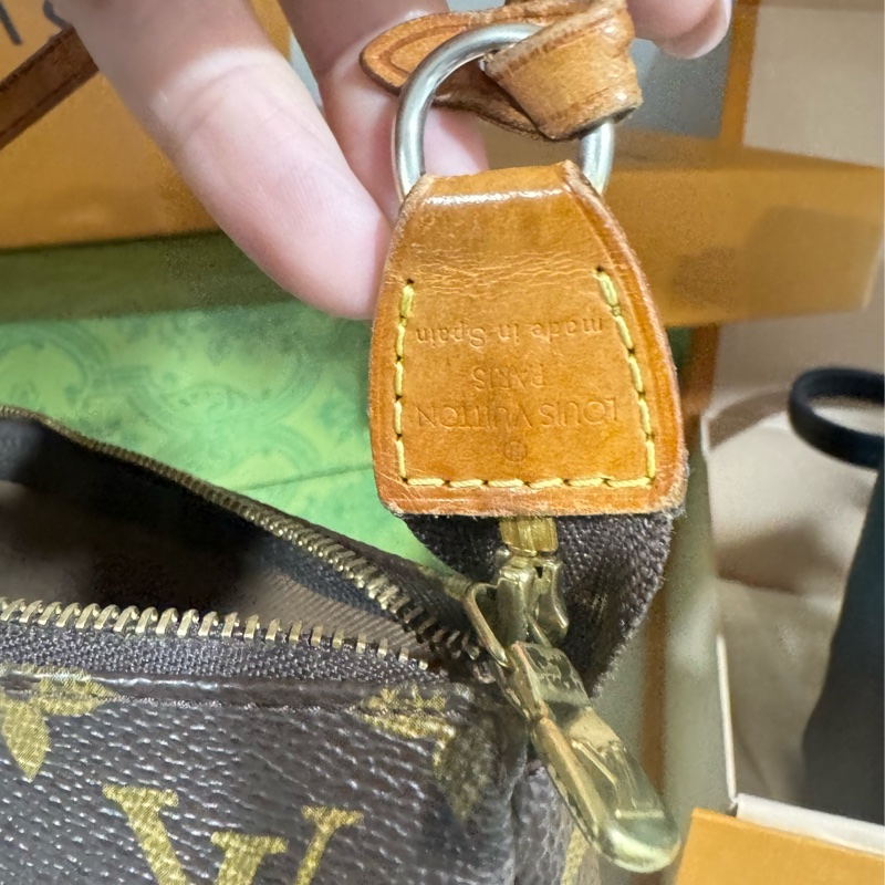 Lv 大款 麻將包 腋下包-29