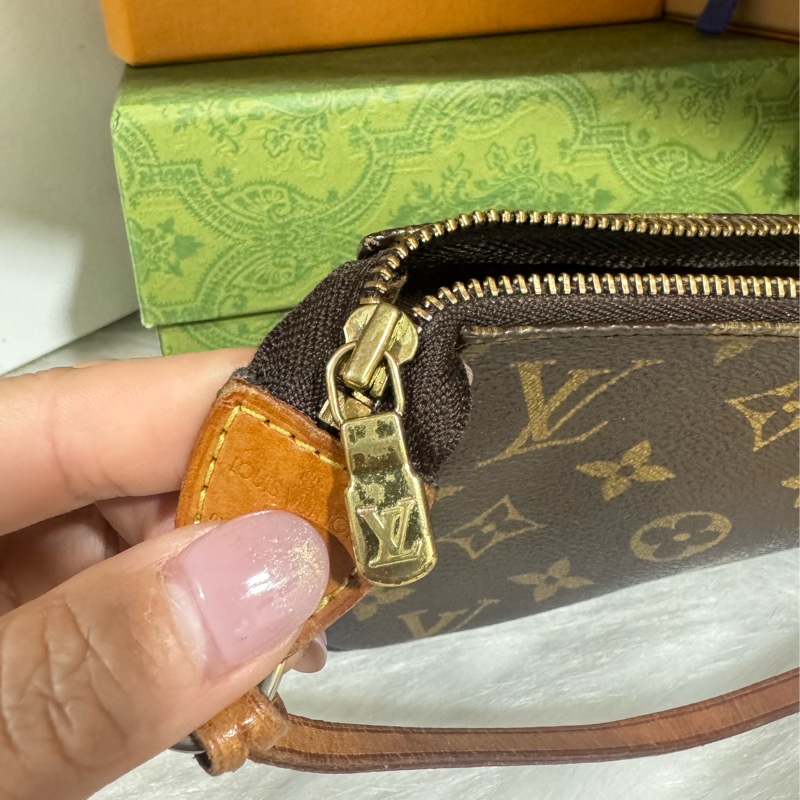 Lv 大款 麻將包 腋下包-38