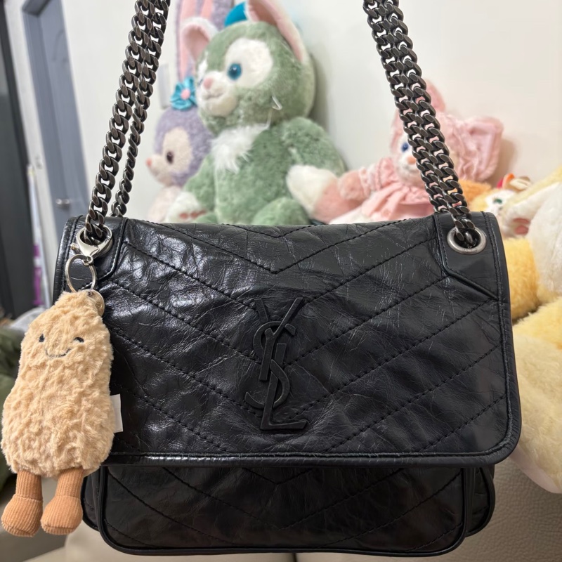 YSL Saint Laurent Niki 黑銀中號 新款 D扣 肩背包-6