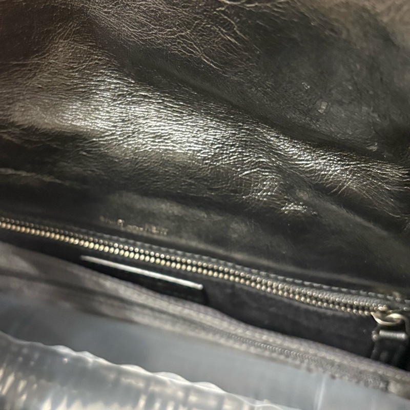 YSL Saint Laurent Niki 黑銀中號 新款 D扣 肩背包-13